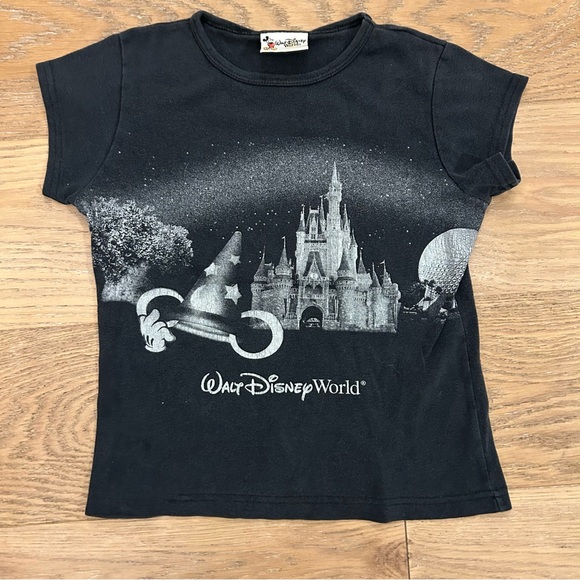 Disney Black Magic Castle Kids T-Shirt - Picture 1 of 6